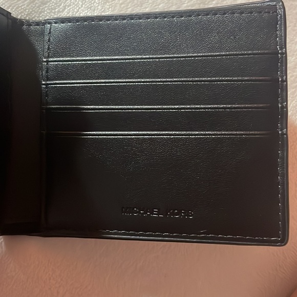 Mens Wallet - Picture 2 of 2